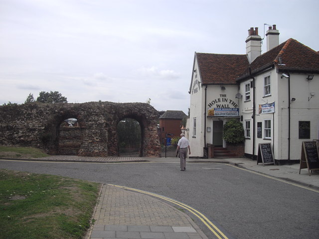 The Hole in the Wall Pub